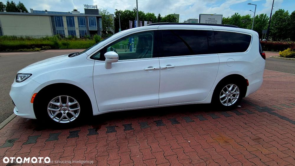 Chrysler Pacifica - 5