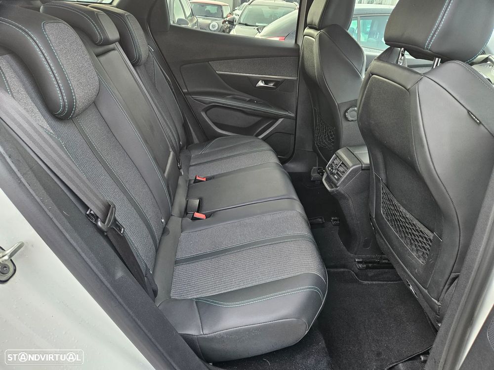 Peugeot 3008 1.5 BlueHDi Allure EAT8 - 10