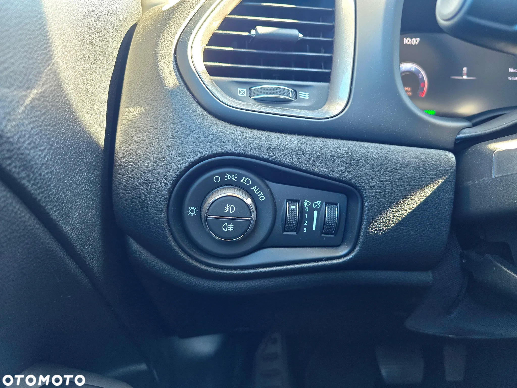 Jeep Renegade 1.5 T4 mHEV Altitude FWD S&S DCT - 15