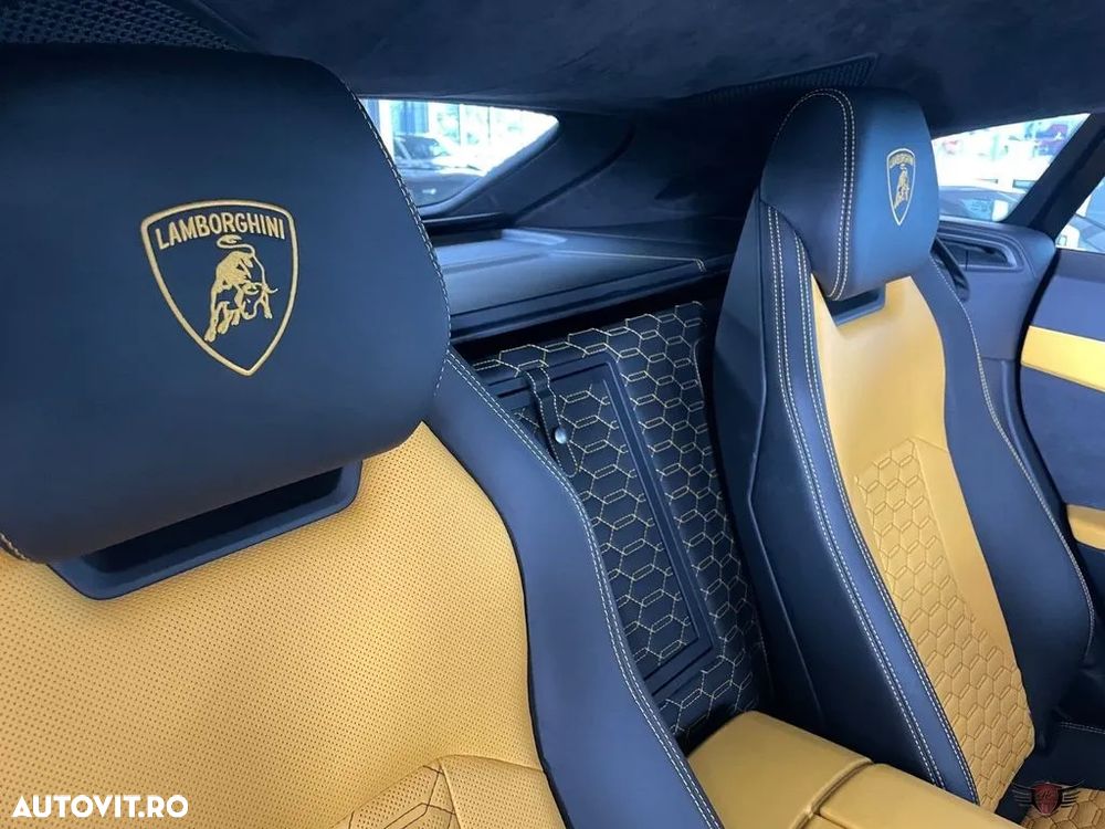 Lamborghini URUS Standard - 23