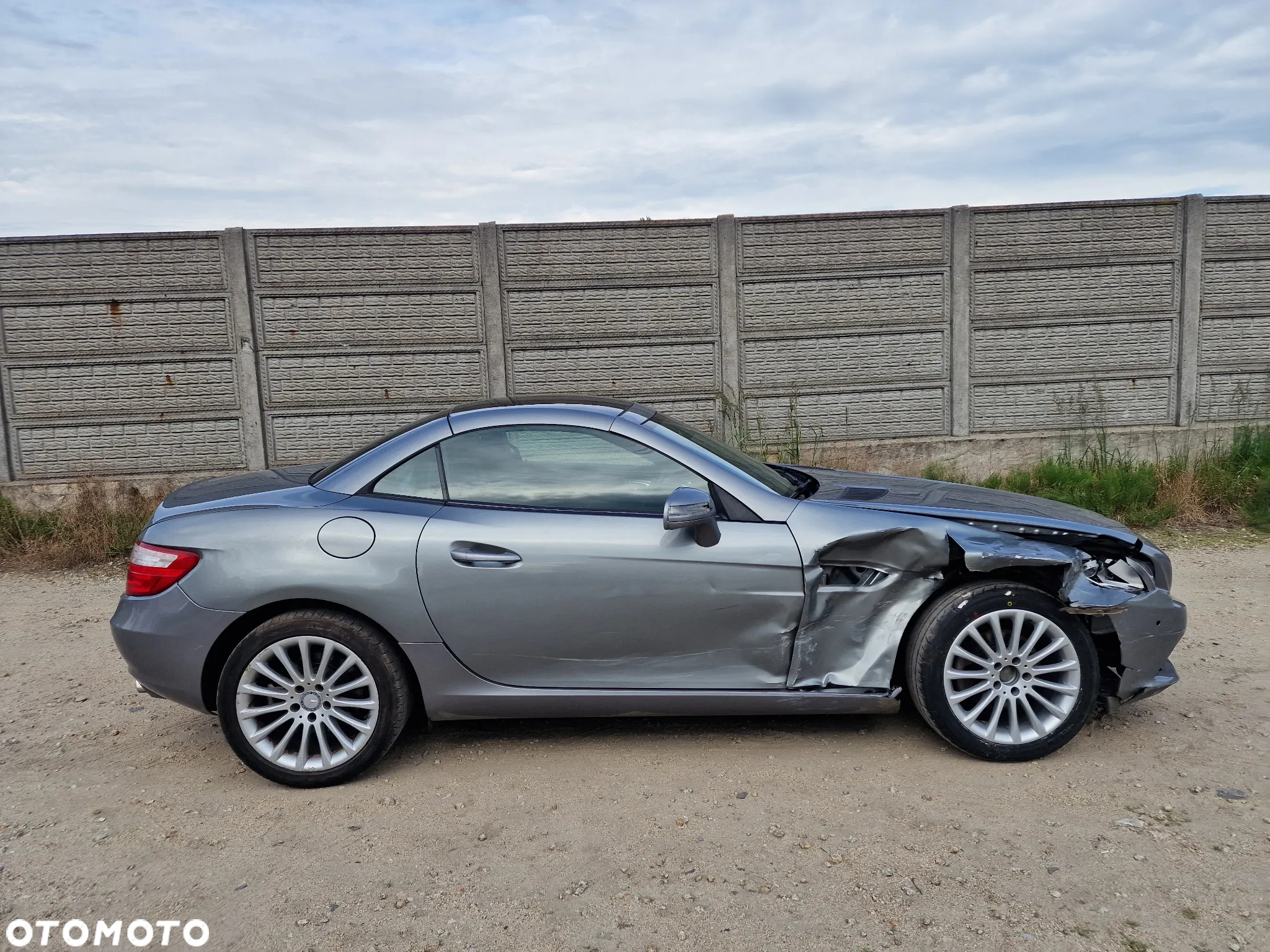 Mercedes-Benz SLK 200 (BlueEFFICIENCY) - 37