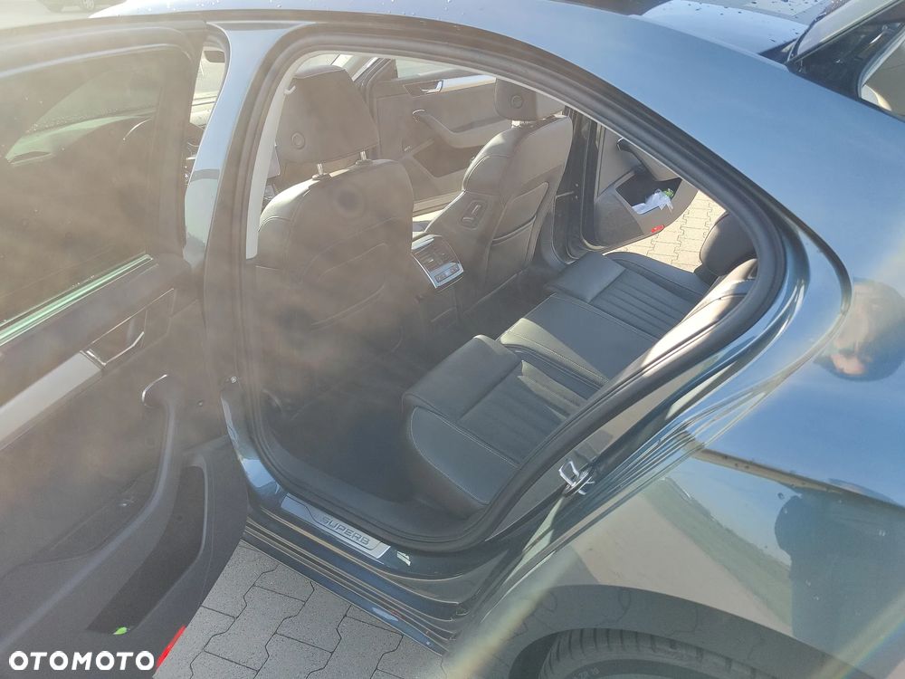 Skoda Superb 2.0 TSI 4x4 L&K DSG - 10