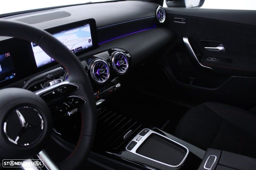 Mercedes-Benz A 200 AMG Line Aut. - 31