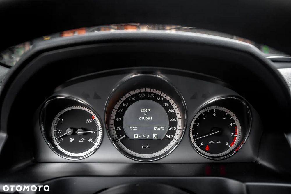 Mercedes-Benz Klasa C 200 T (BlueEFFICIENCY) 7G-TRONIC Elegance - 26