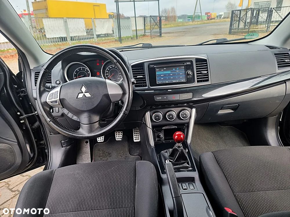 Mitsubishi Lancer - 25