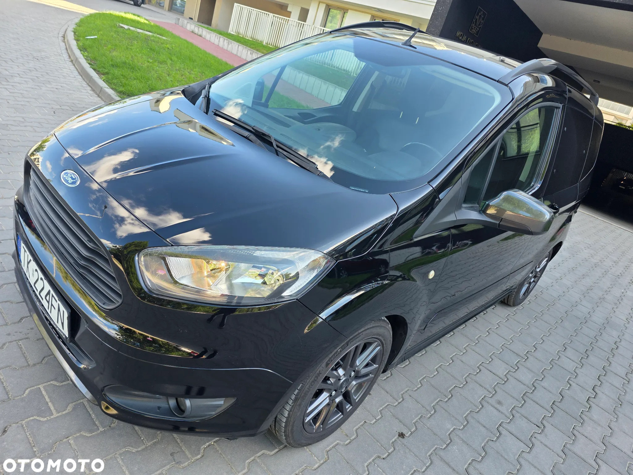Ford Tourneo Courier 1.0 EcoBoost S&S Sport - 3