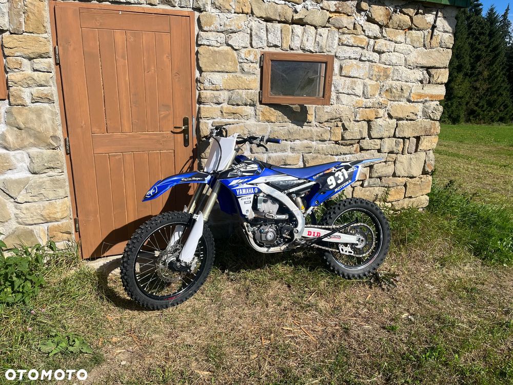 Yamaha YZF - 3