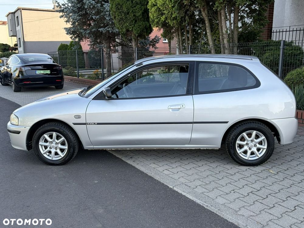 Mitsubishi Colt - 5