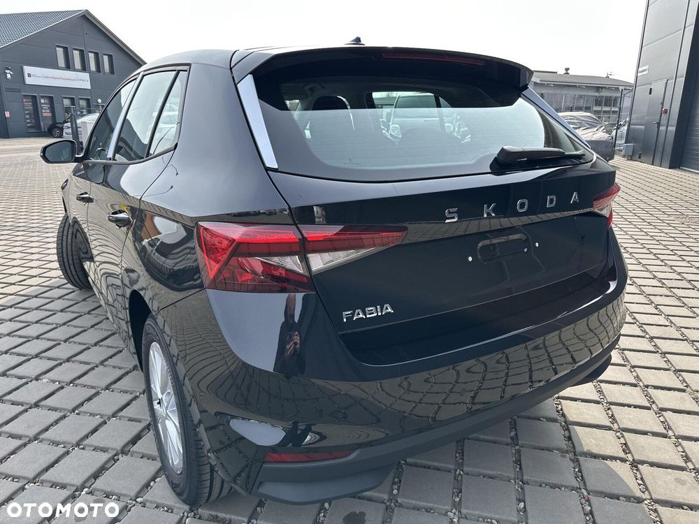 Skoda Fabia 1.0 TSI Drive DSG - 12