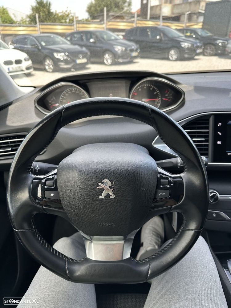Peugeot 308 - 9