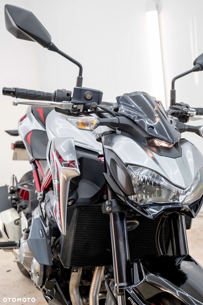 Kawasaki Z 900 - 11