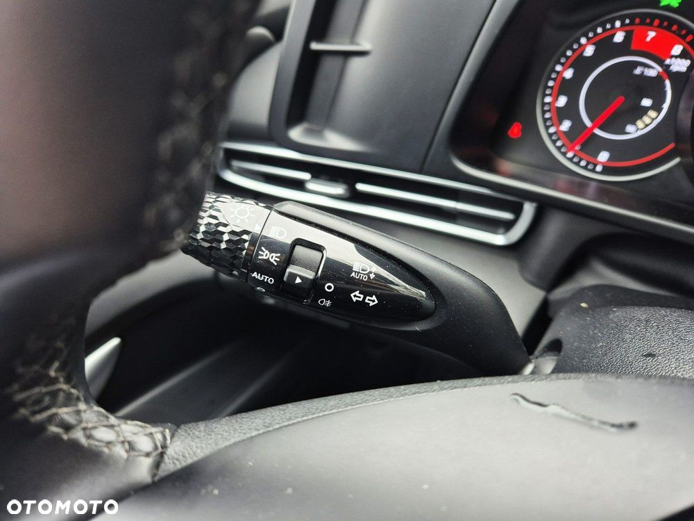 Hyundai Elantra - 20