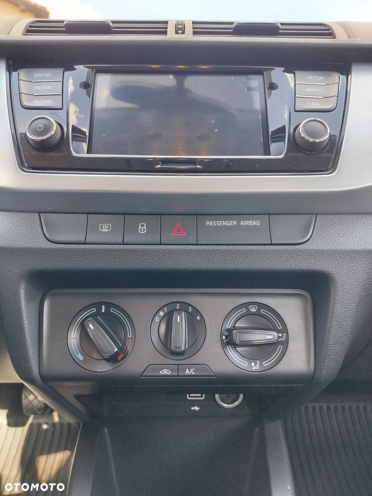 Skoda Fabia 1.0 Ambition - 11