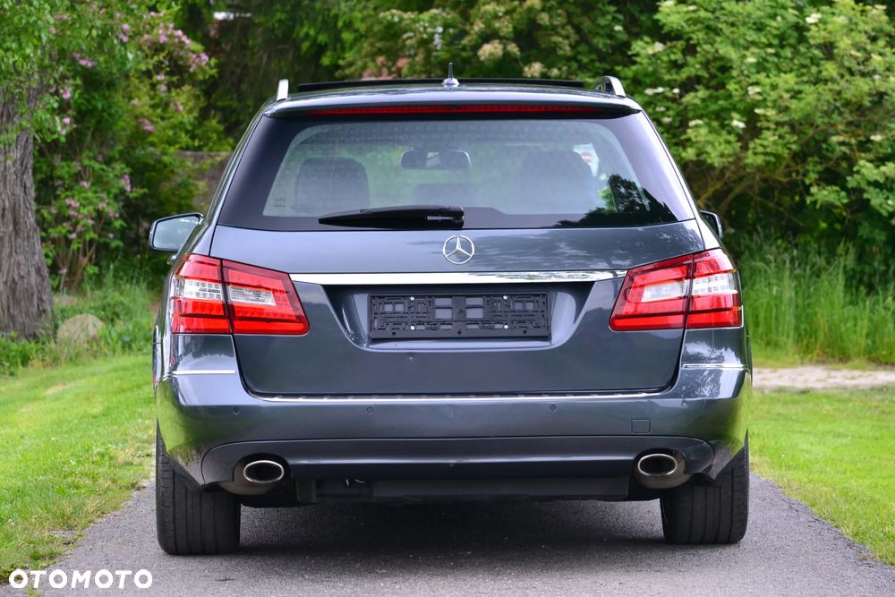 Mercedes-Benz Klasa E 350 CDI DPF BlueEFFICIENCY 7G-TRONIC Elegance - 9