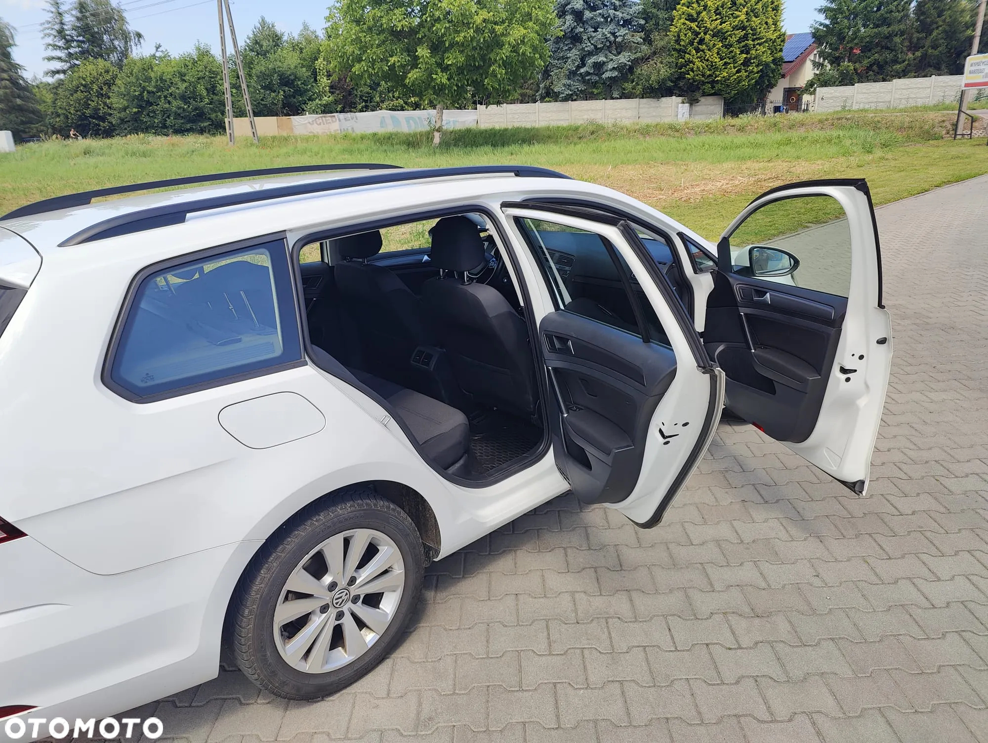 Volkswagen Golf VII 1.6 TDI BMT Comfortline - 3