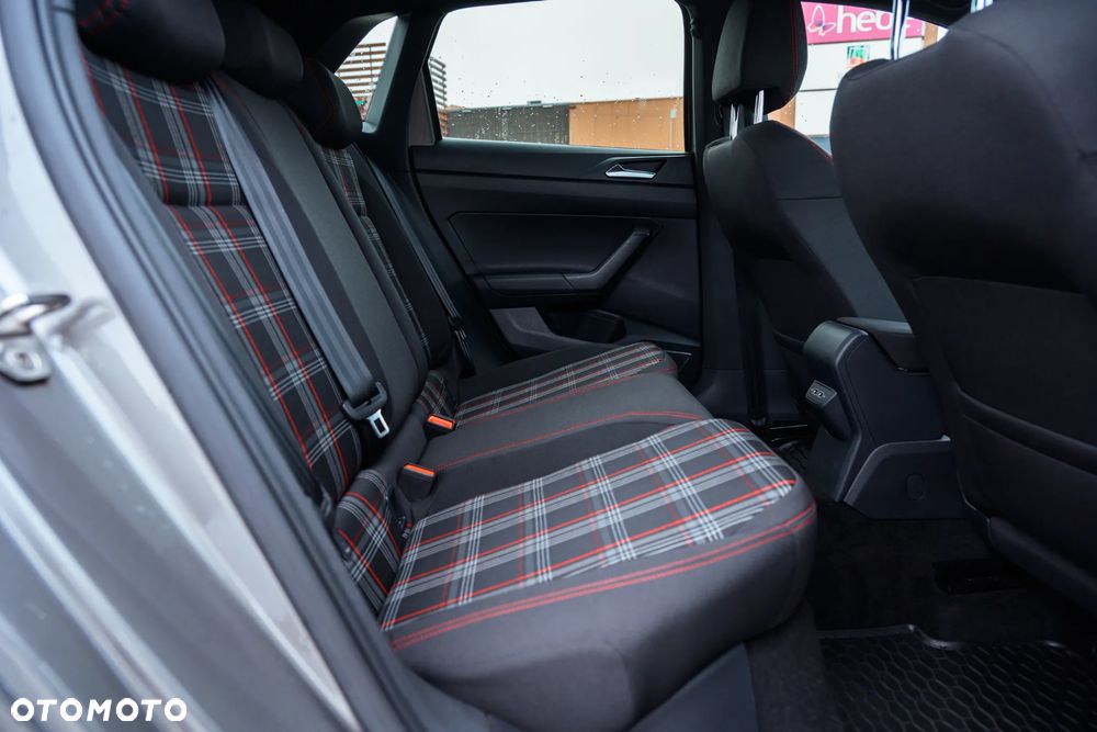 Volkswagen Polo 2.0 TSI GTI DSG - 12