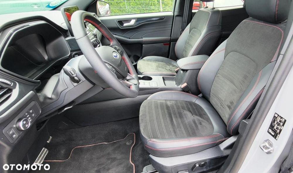 Ford Kuga 2.5 Duratec PHEV ST-LINE - 10
