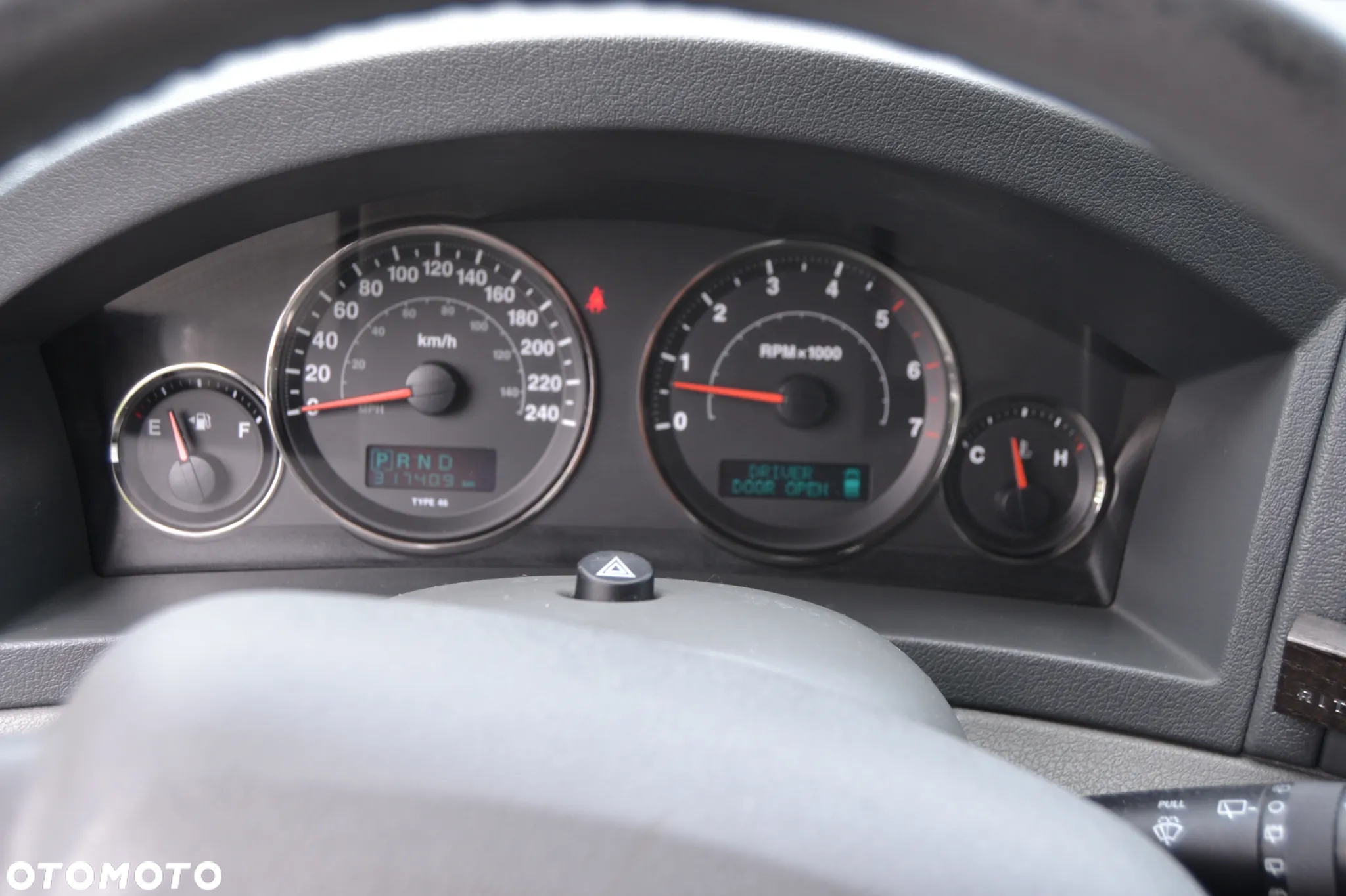Jeep Grand Cherokee - 19
