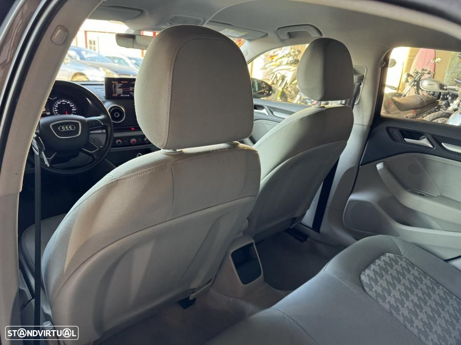 Audi A3 Sportback - 14