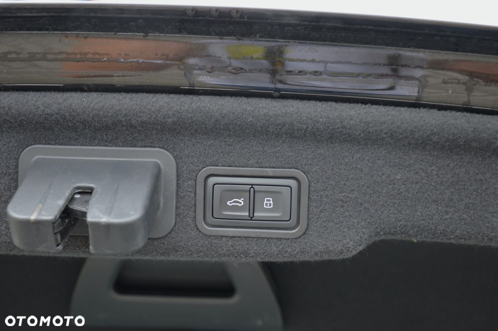 Audi A8 3.0 TDI DPF clean quattro tiptronic - 35