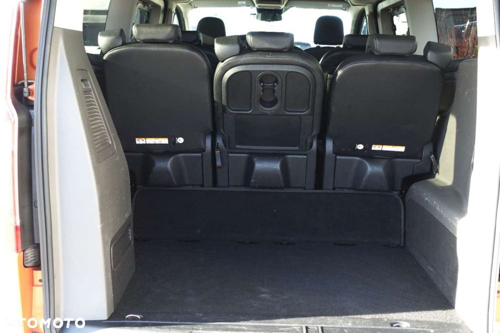Ford Tourneo Custom - 29