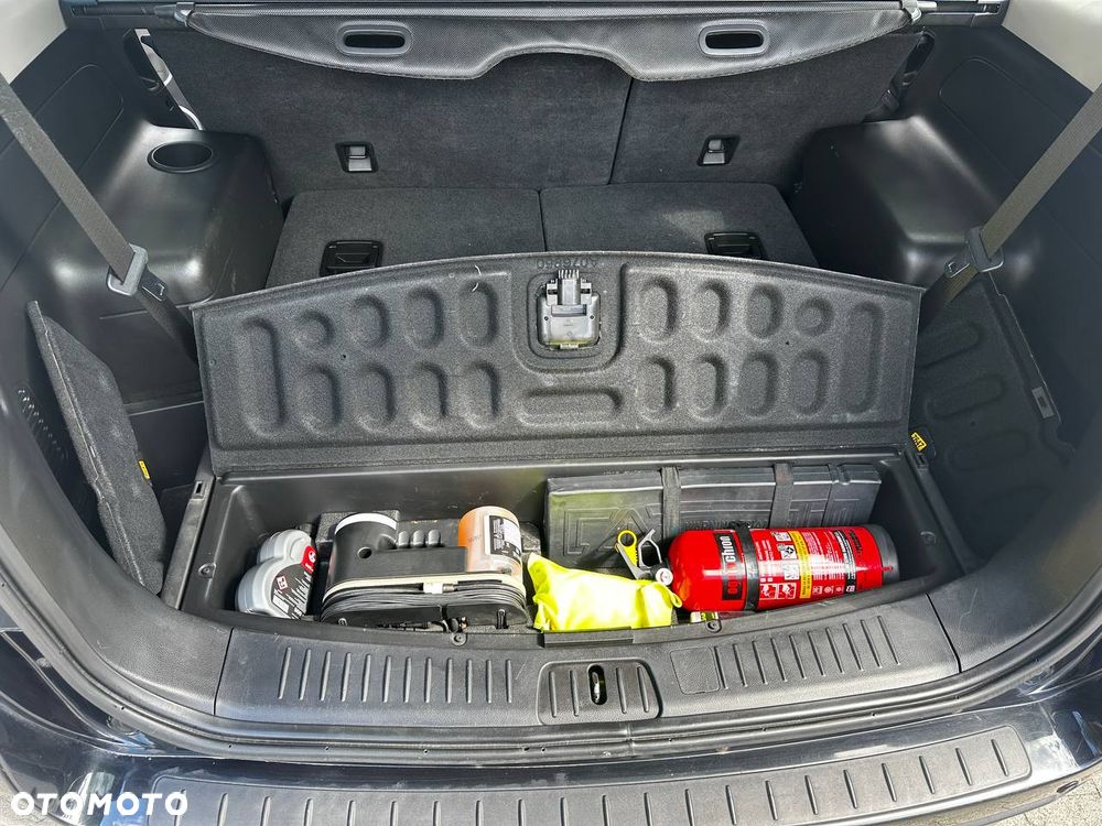 Chevrolet Captiva 2.2 D LTZ - 16