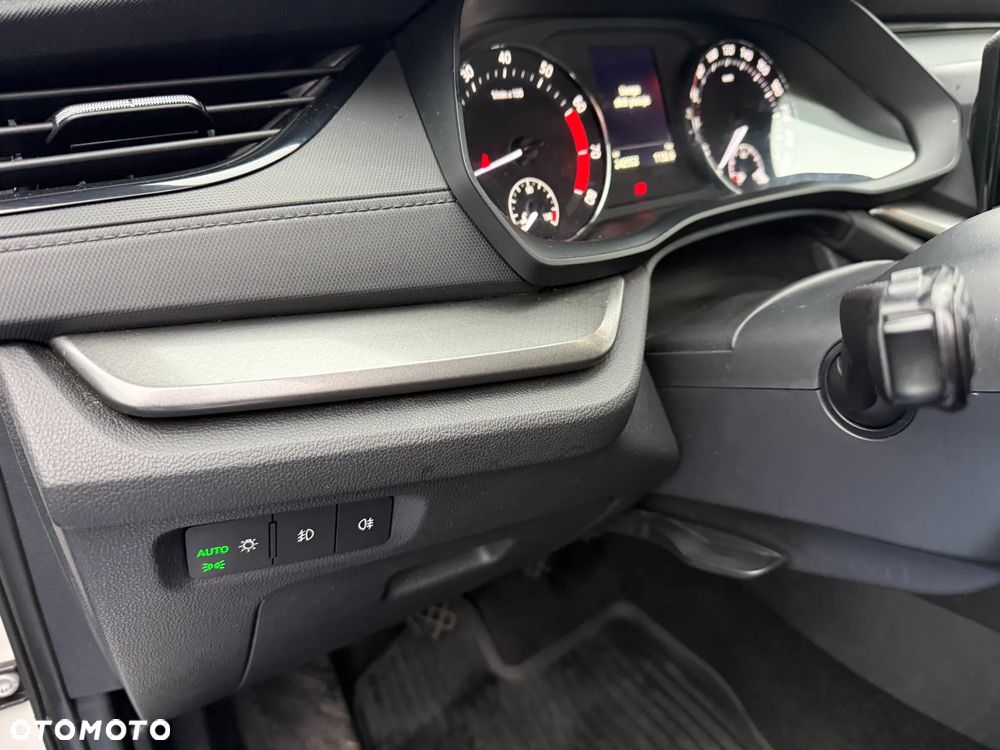 Skoda Octavia 1.5 TSI ACT Ambition - 8