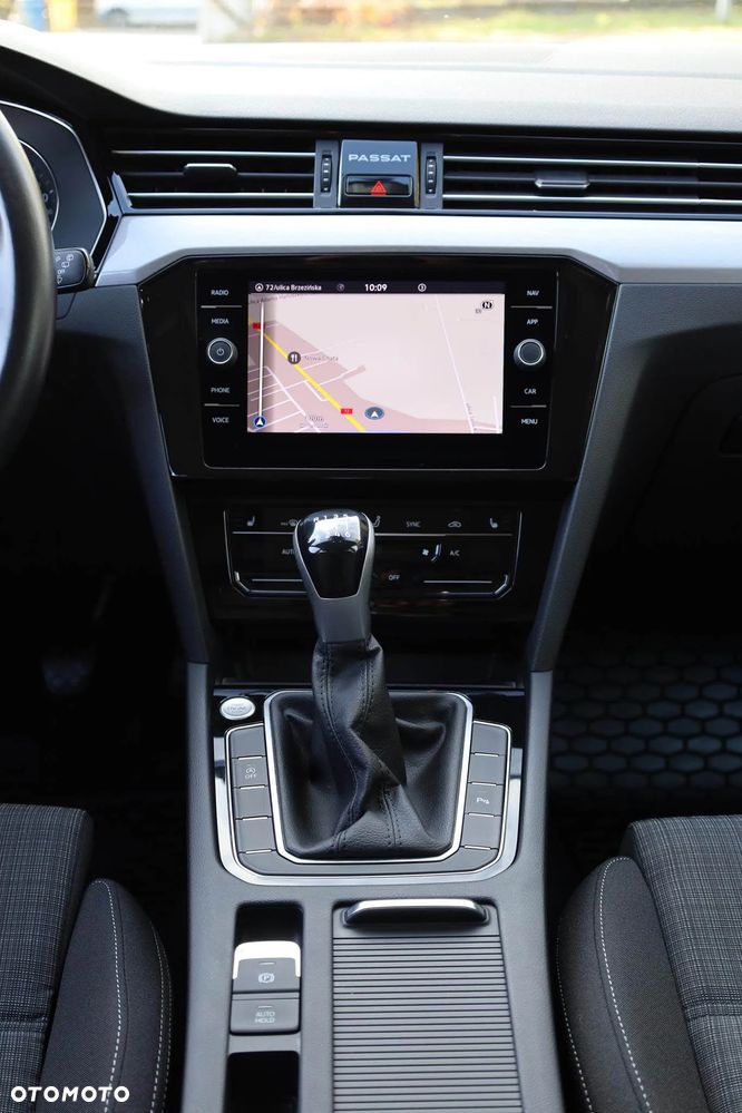 Volkswagen Passat 2.0 TDI EVO Business - 12
