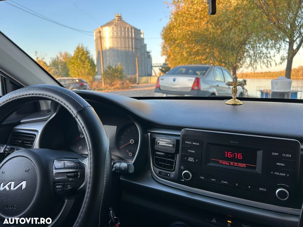 Kia Rio - 5