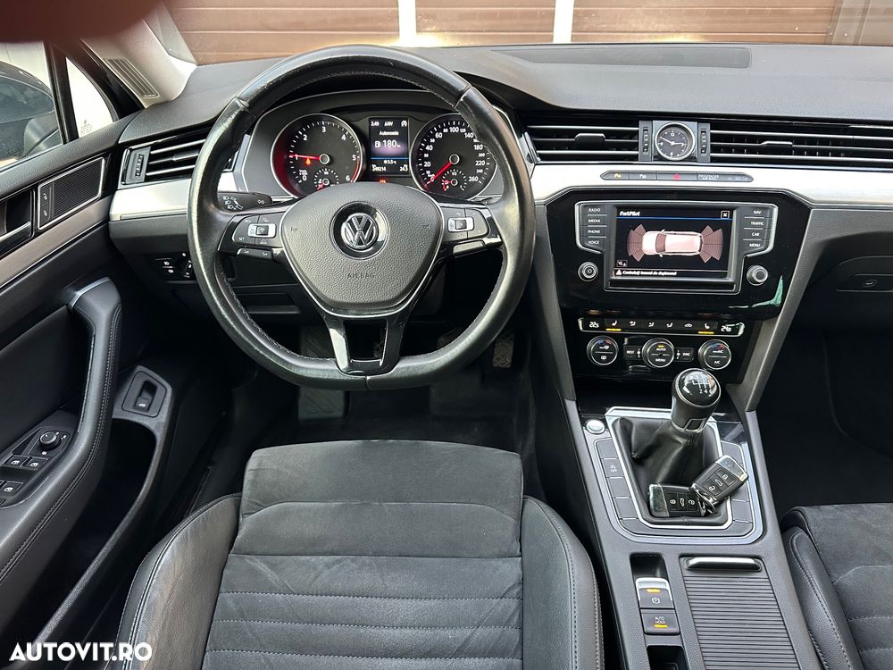 Volkswagen Passat Variant 2.0 TDI (BlueMotion Technology) Highline - 9