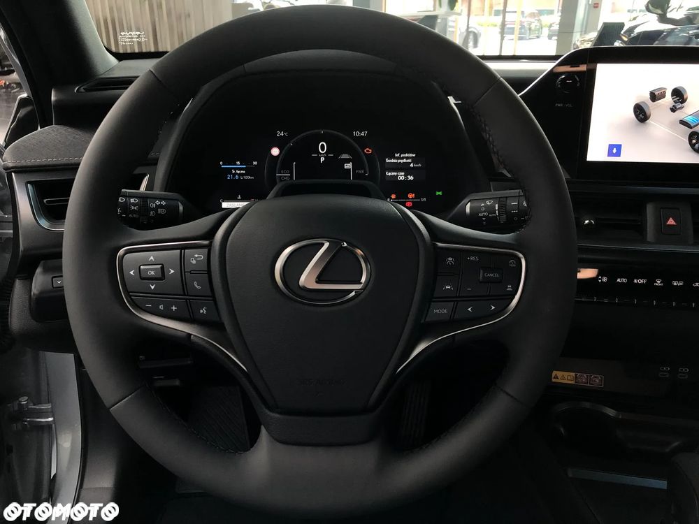 Lexus UX 300h Business - 13