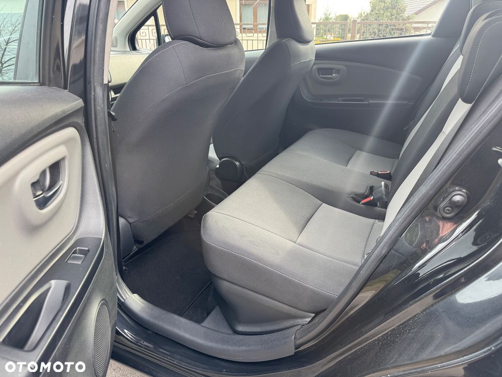 Toyota Yaris 1.5 VVT-i Comfort mit Design Paket - 9
