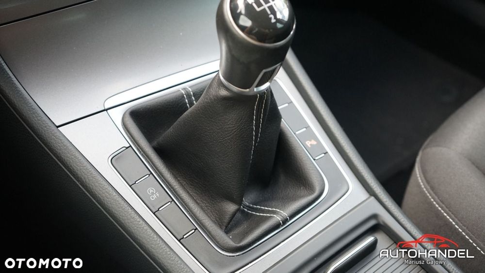 Volkswagen Golf - 15