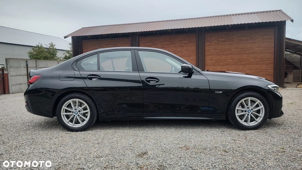 BMW Seria 3 330e Advantage - 12