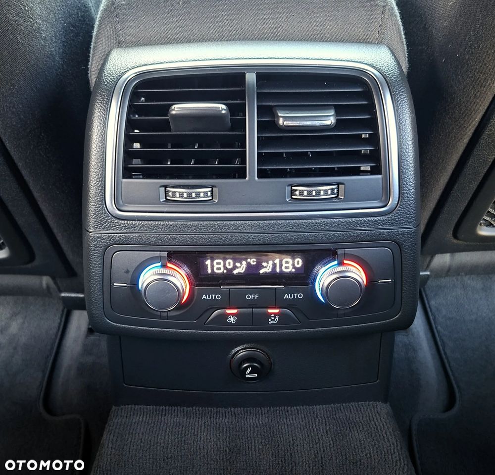 Audi A6 Avant 2.0 TDI Ultra S tronic - 24