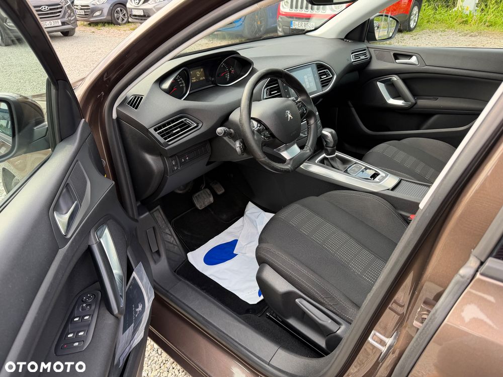 Peugeot 308 BlueHDi 150 EAT6 Stop & Start Business-Line - 24