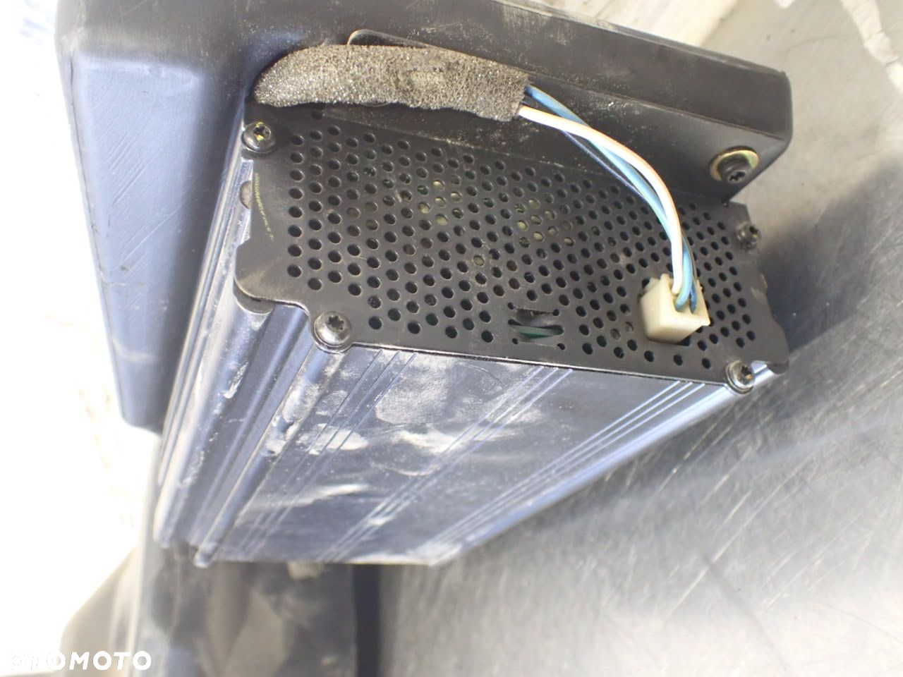 SUBWOOFER WZMACNIACZ AUDI A6 C5 2.5 4B5035382A - 8