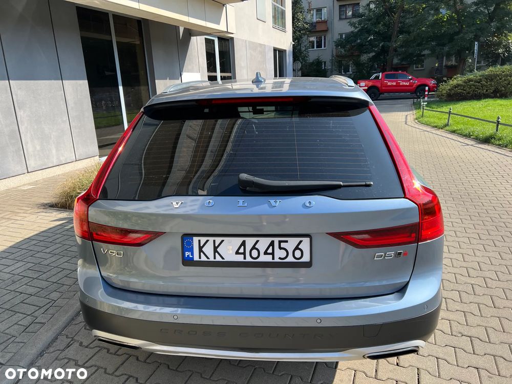 Volvo V90 Cross Country D5 AWD Momentum - 4