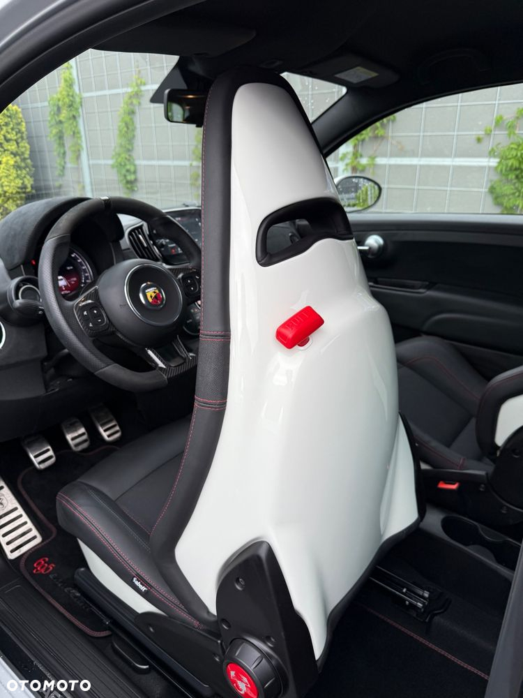 Abarth 695 - 19