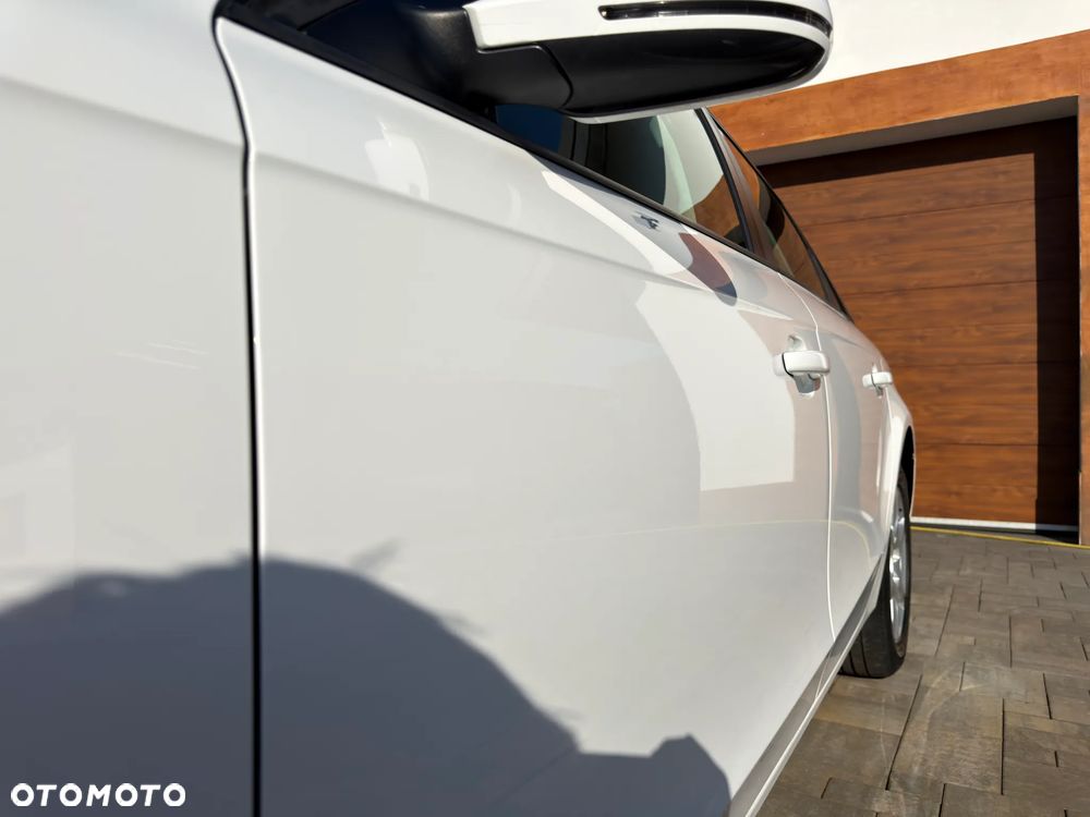 Audi A4 Limousine - 30