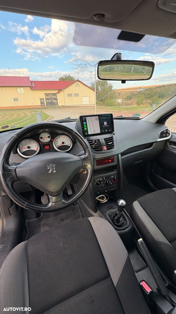 Peugeot 207 - 15