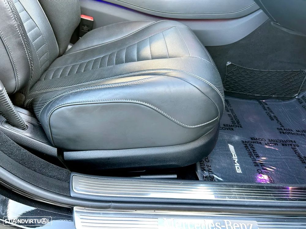 Mercedes-Benz S 560 4Matic 9G-TRONIC - 31
