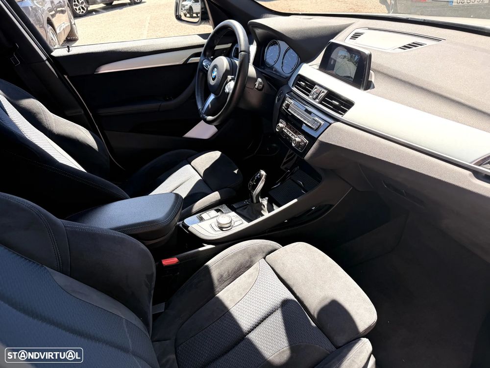 BMW X1 16 d sDrive Auto Pack M — fotografia 11