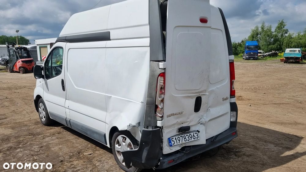 Renault Trafic - 15