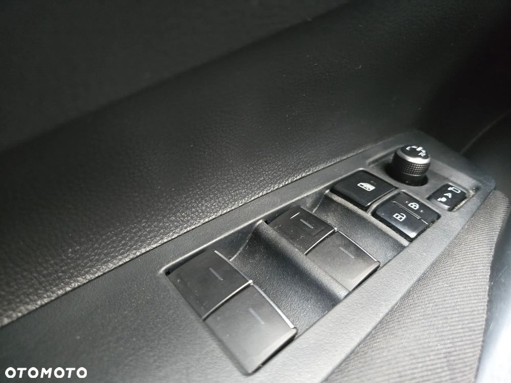 Toyota Corolla 1.8 Hybrid GPF Executive - 18