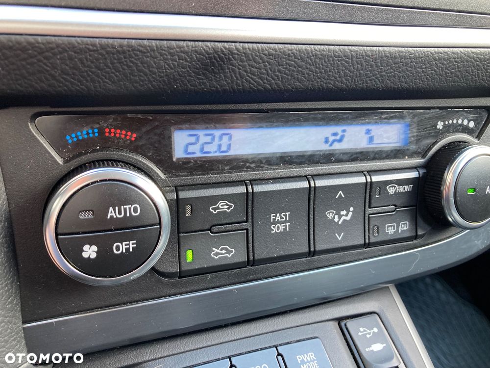 Toyota Auris - 11