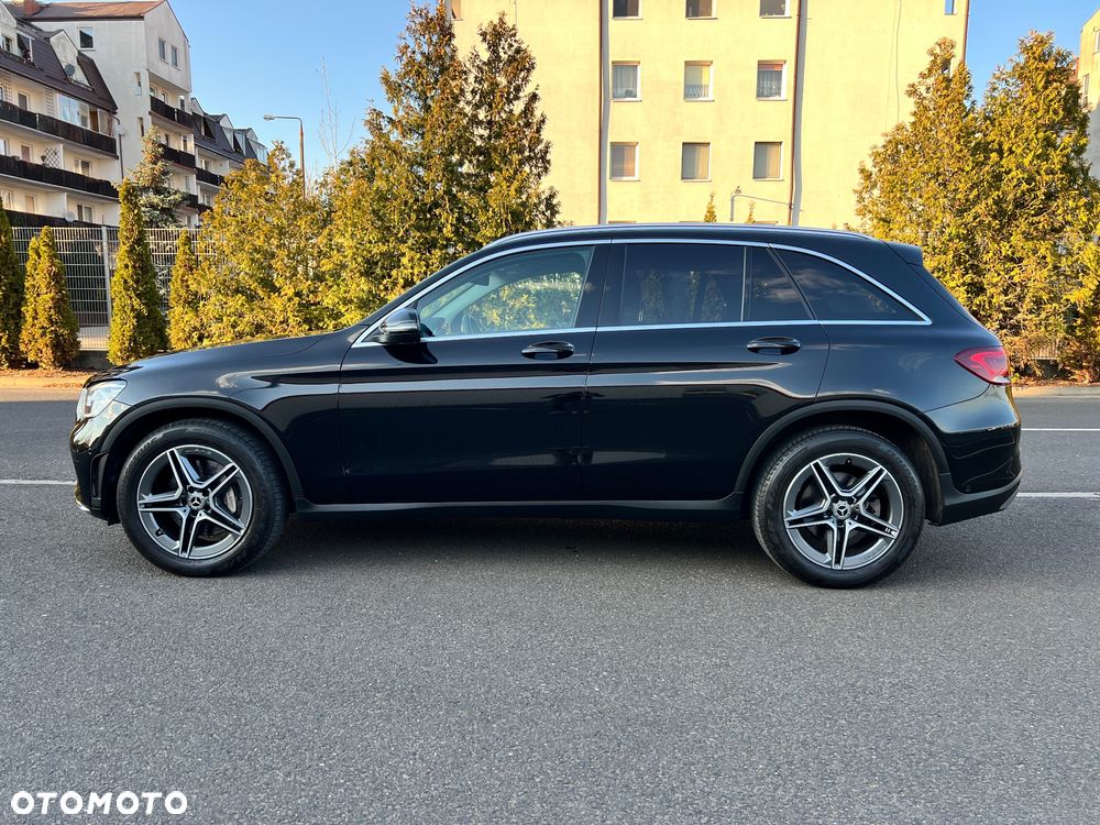 Mercedes-Benz GLC 200 4Matic 9G-TRONIC AMG Line - 2
