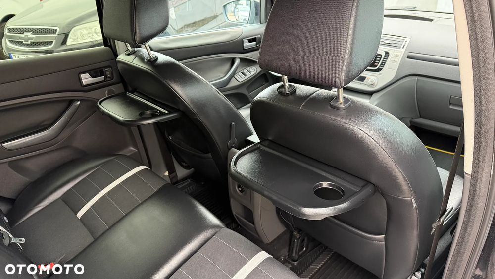 Ford Kuga 2.0 TDCi 2x4 Titanium - 39