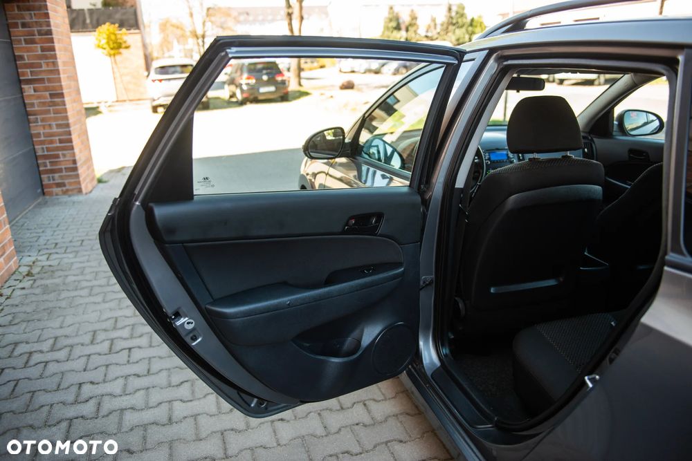 Hyundai i30 1.4 Blue Comfort - 23