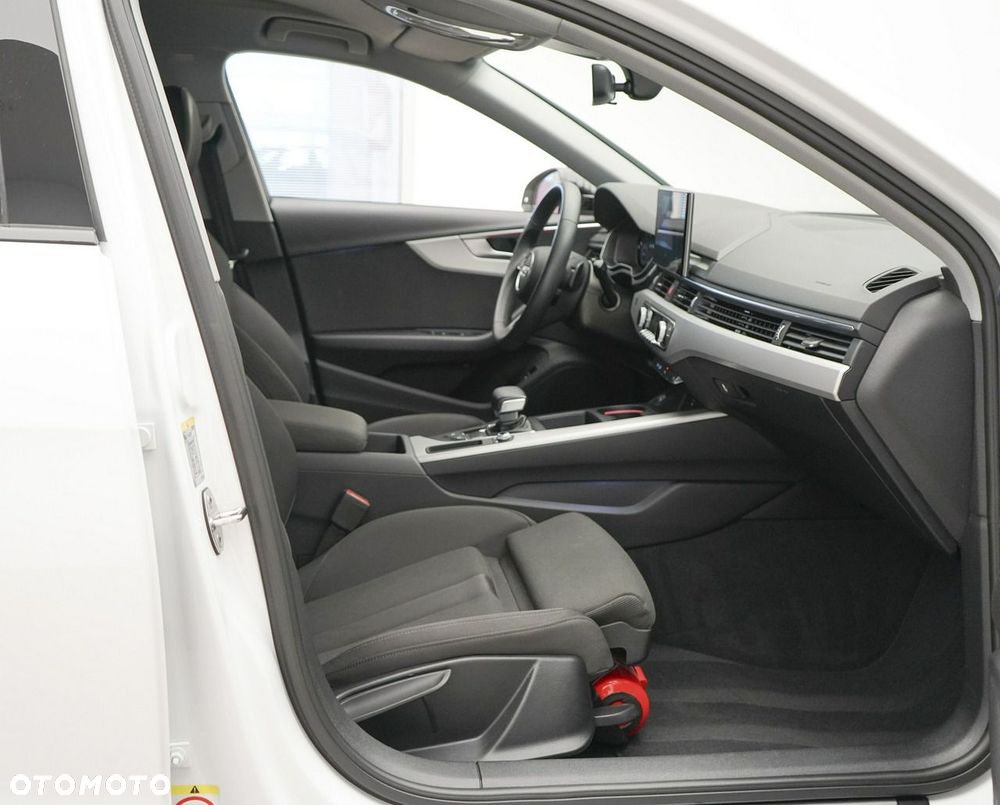 Audi A4 Avant - 22
